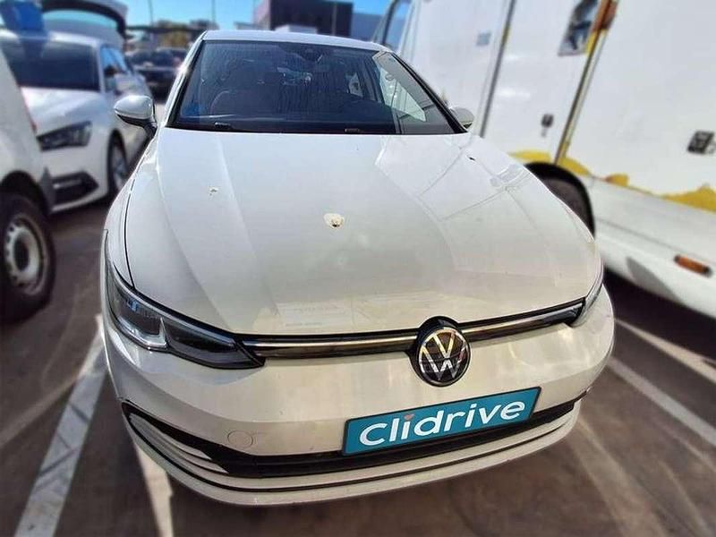 Usado VW Golf VIII Life 110 CV (80 kW) 2021 Blanco Utilitario