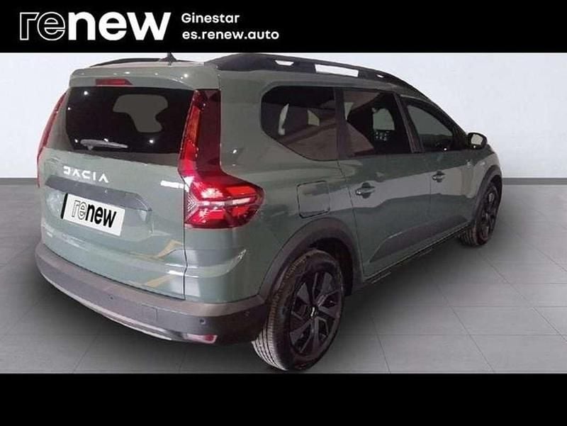 Usado Dacia Jogger Expression 140 CV (102 kW) 2025 Verde Monovolumen