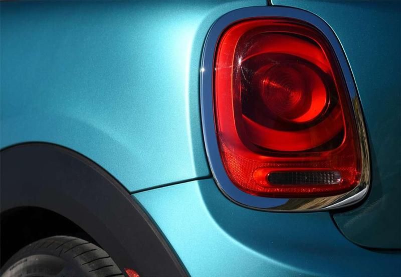 Usado Mini One Cabriolet 102 CV (75 kW) 2016 Azul Descapotable