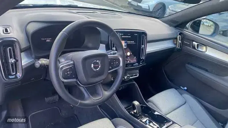Nuevo Volvo XC40 Plus 2026 Blanco SUV