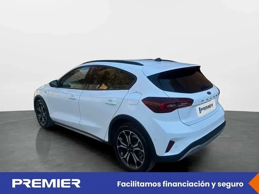 Usado Ford Focus Active 155 CV (114 kW) 2023 Blanco Familiar