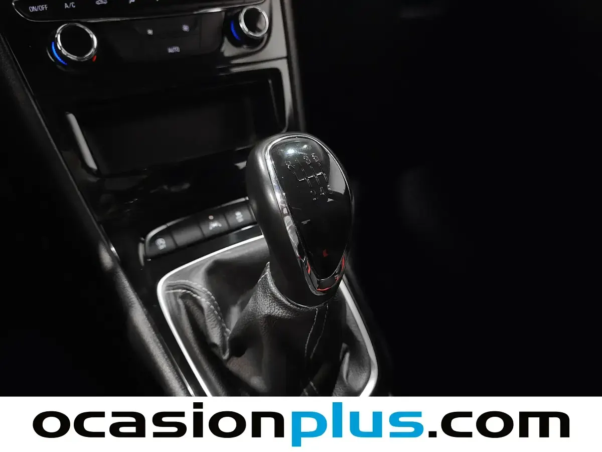 Usado Opel Astra Elegance 145 CV (106 kW) 2019 Negro