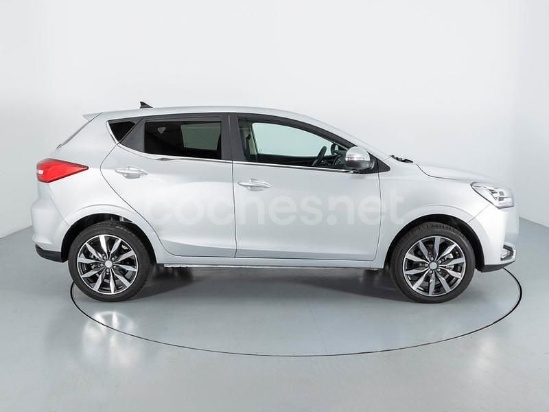 Usado EVO Evo 3 113 CV (83 kW) 2025 Gris / plata SUV