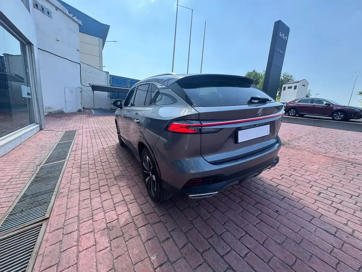 Usado MG HS Comfort 170 CV (125 kW) 2025 Gris SUV