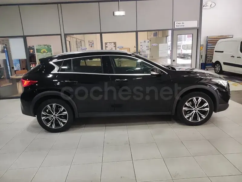 Usado Infiniti QX30 Premium 170 CV (125 kW) 2017 Negro SUV