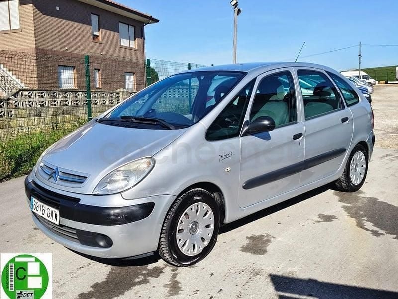 Usado Citroën Xsara Picasso 110 CV (80 kW) 2009 Gris / plata Monovolumen