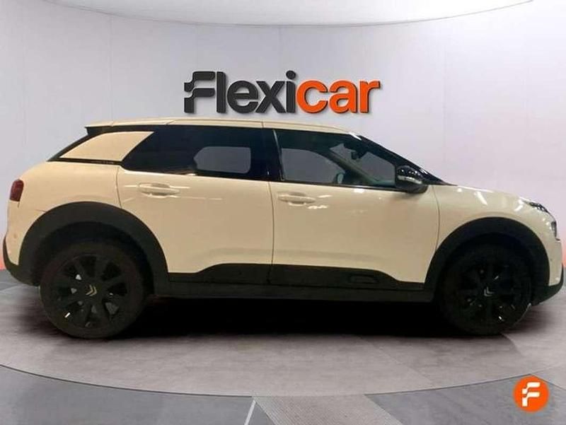 Usado Citroën C4 Cactus PureTech 110 CV (80 kW) 2018 Blanco Utilitario