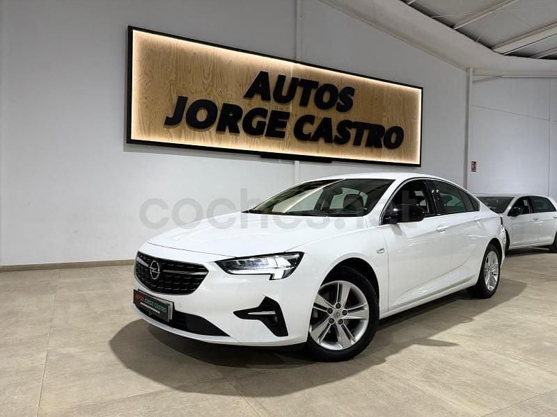 Usado Opel Insignia Business 122 CV (89 kW) 2022 Blanco Berlina