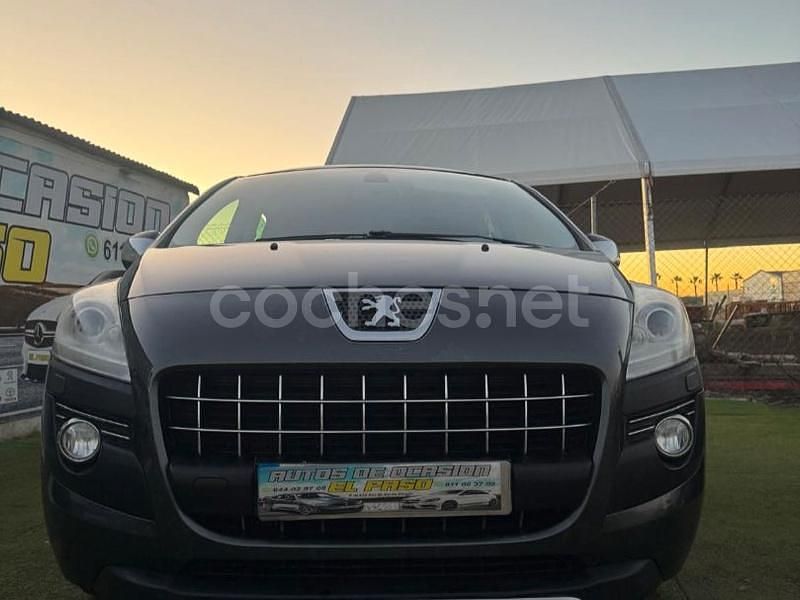 Usado Peugeot 3008 112 CV (82 kW) 2010 Gris / plata Berlina