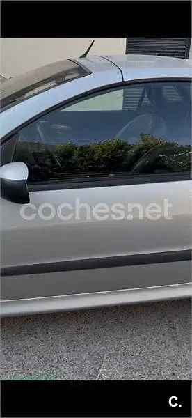 Usado Peugeot 206 138 CV (101 kW) 2002 Gris / plata Descapotable