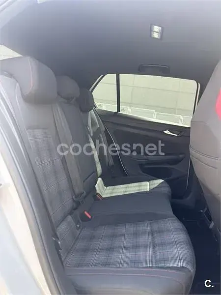 Usado VW Golf VIII GTI 245 CV (180 kW) 2022 Blanco Berlina