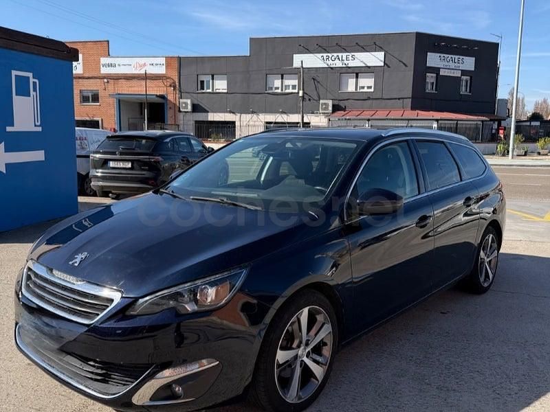 Usado Peugeot 308 SW Allure 120 CV (88 kW) 2016 Azul Familiar