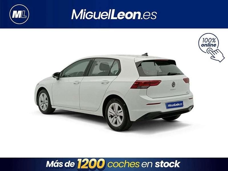 Usado VW Golf VIII Life 110 CV (80 kW) 2021 Blanco Utilitario