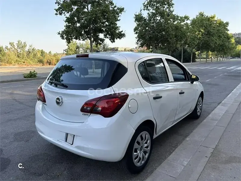 Usado Opel Corsa Business 75 CV (55 kW) 2017 Blanco Utilitario