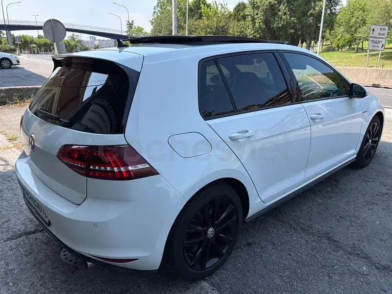 Usado VW Golf VII GTI 230 CV (169 kW) 2017 Blanco Berlina