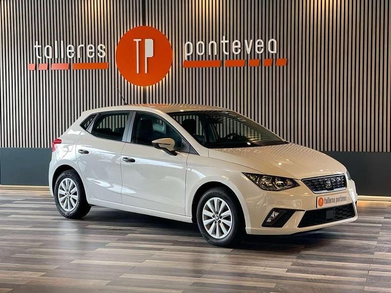 Blanco Usado 2021 Seat Ibiza Reference Utilitario | 13.990 € (Un poco caro) - Imagen 1/4