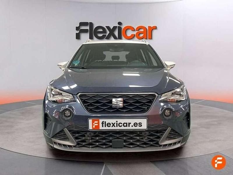 Usado Seat Arona FR 110 CV (80 kW) 2024 Gris SUV