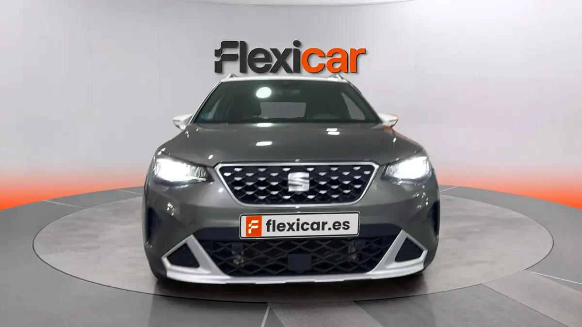 Usado Seat Arona FR 116 CV (85 kW) 2025 Gris SUV