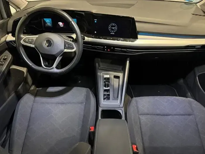 Usado VW Golf VIII Life 110 CV (80 kW) 2023 Negro Berlina