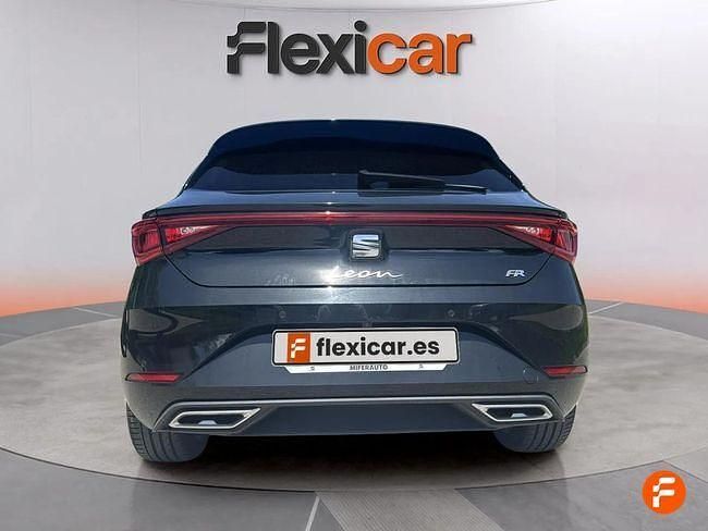 Usado Seat Leon FR 110 CV (80 kW) 2024 Negro Utilitario