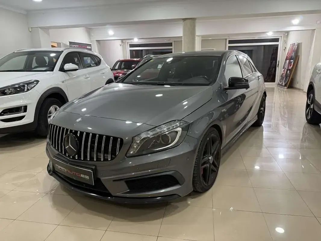 Usado Mercedes A45 AMG AMG 360 CV (264 kW) 2014 Gris Utilitario