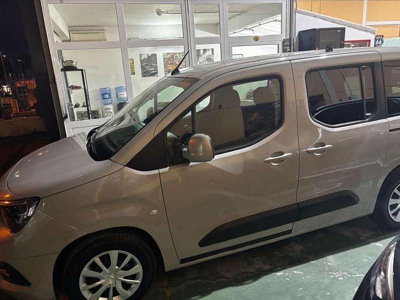 Usado Opel Combo Life Innovation 102 CV (75 kW) 2018 Gris Monovolumen