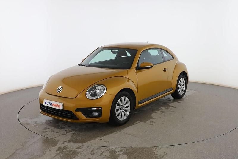 Usado VW Beetle 110 CV (80 kW) 2018 Dorado Utilitario