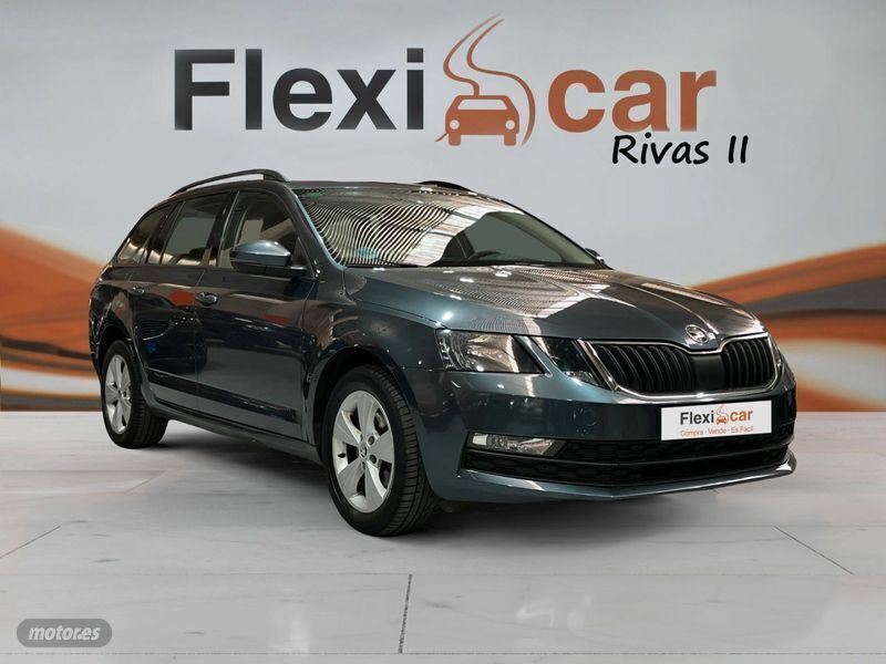 Usado Skoda Octavia Style 115 CV (84 kW) 2019 Gris Familiar