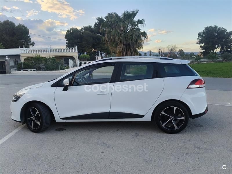 Usado Renault Clio GrandTour 90 CV (66 kW) 2014 Blanco Familiar