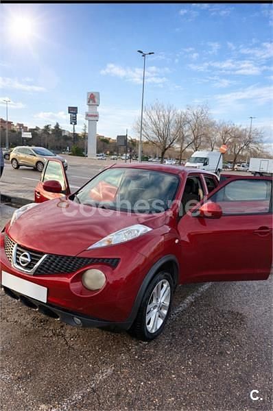 Usado Nissan Juke Acenta 110 CV (80 kW) 2011 Granate SUV