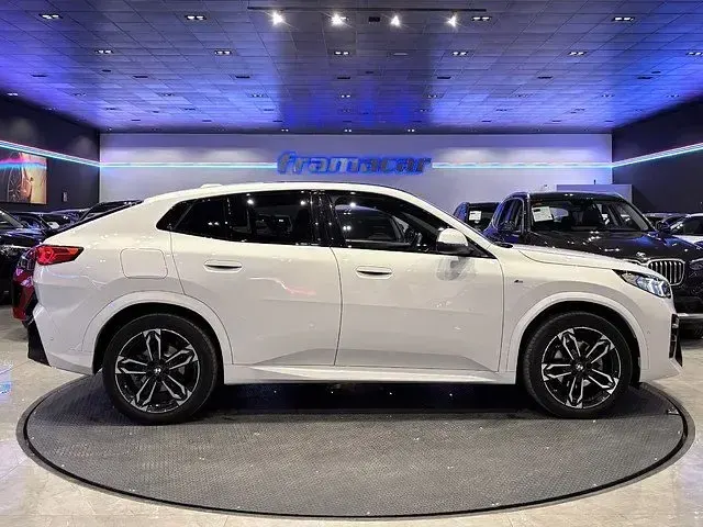 Usado BMW 120 163 CV (119 kW) 2025 Blanco Utilitario