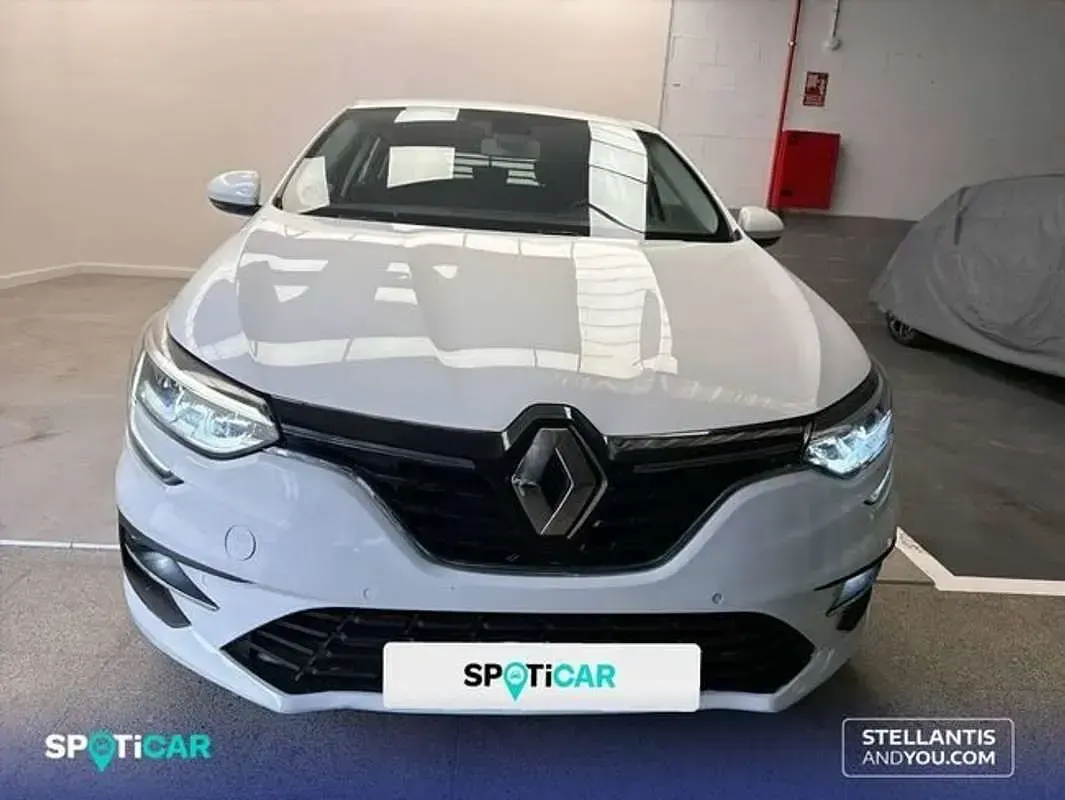 Usado Renault Mégane GrandTour Equilibre 116 CV (85 kW) 2023 Blanco Familiar