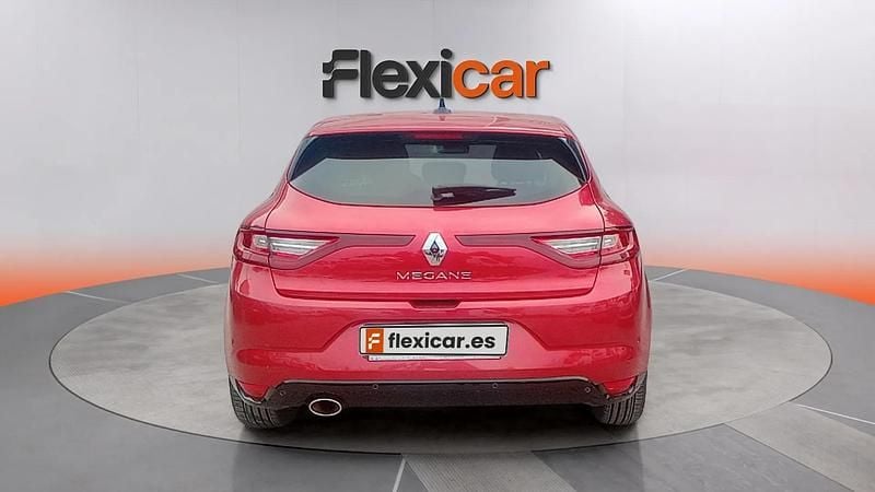 Usado Renault Mégane IV Zen 140 CV (102 kW) 2019 Rojo Utilitario