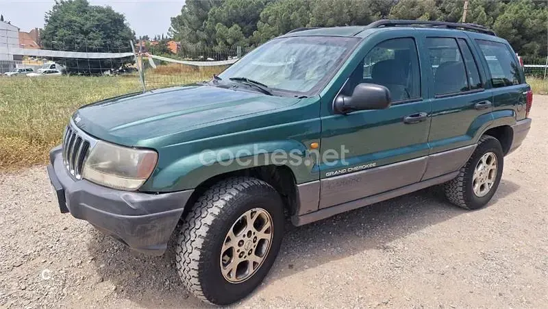 Usado Jeep Grand Cherokee Laredo 140 CV (102 kW) 1999 Verde SUV