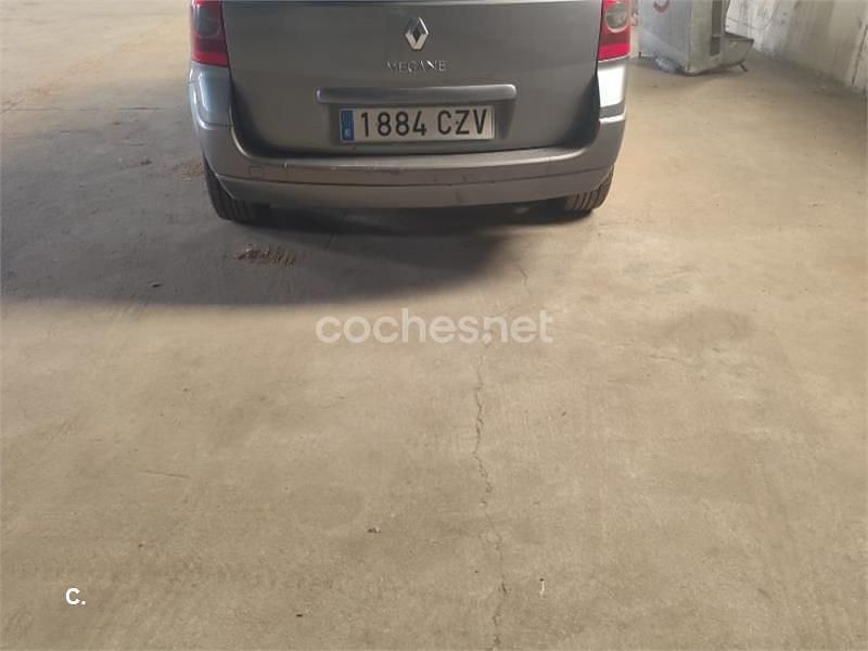 Usado Renault Mégane GrandTour Authentique 120 CV (88 kW) 2004 Gris / plata Familiar