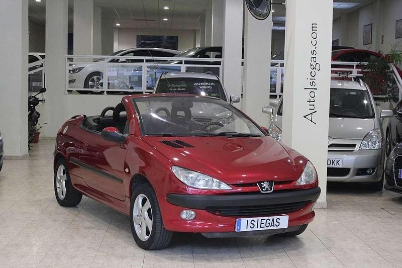 Burdeos Usado 2001 Peugeot 206 CC Descapotable | 5700 € (Precio justo) - Imagen 1/4