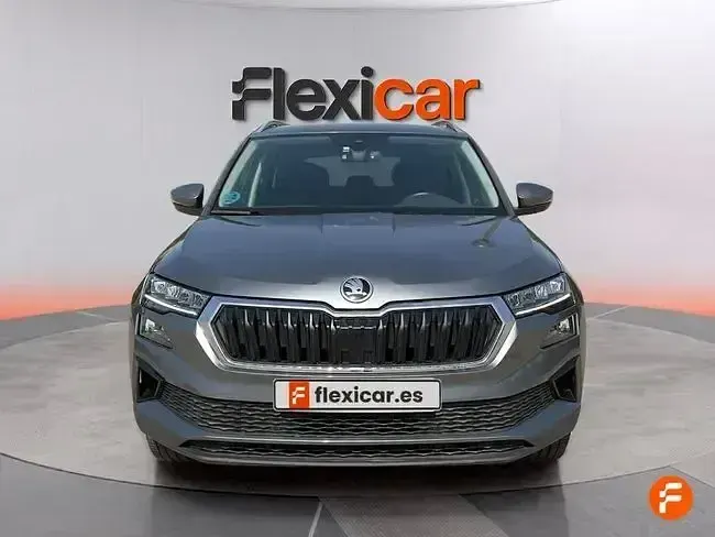 Usado Skoda Karoq Ambition 150 CV (110 kW) 2022 Gris SUV