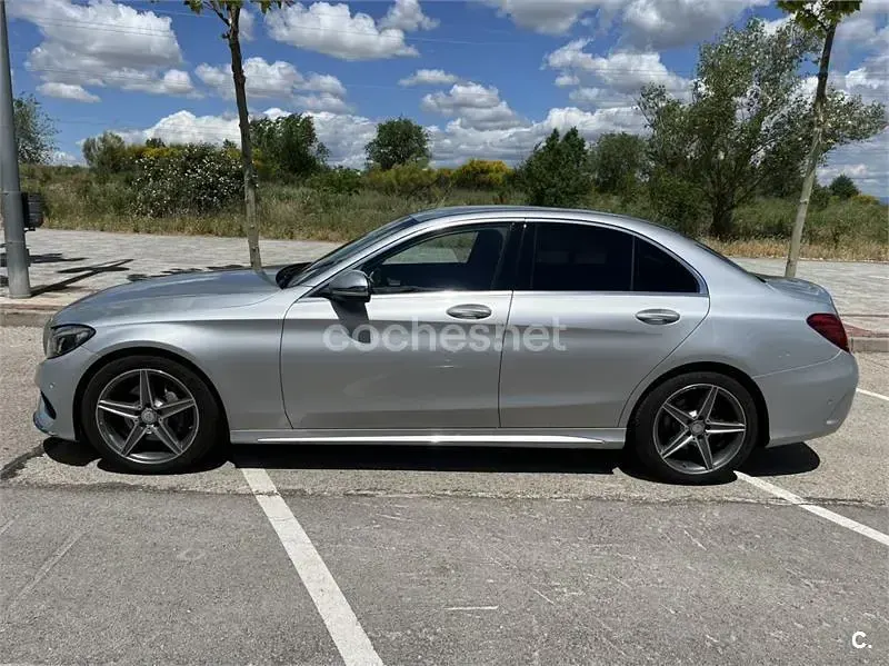 Usado Mercedes C220 AMG line 170 CV (125 kW) 2017 Gris / plata Berlina