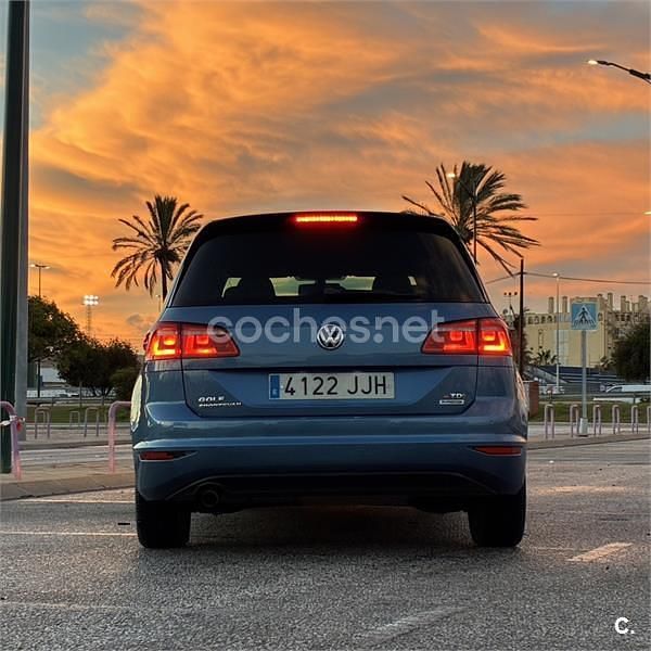 Usado VW Golf Sportsvan Business 110 CV (80 kW) 2015 Azul Monovolumen