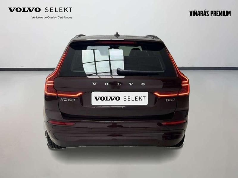 Usado Volvo XC60 Core 252 CV (185 kW) 2025 Rojo SUV