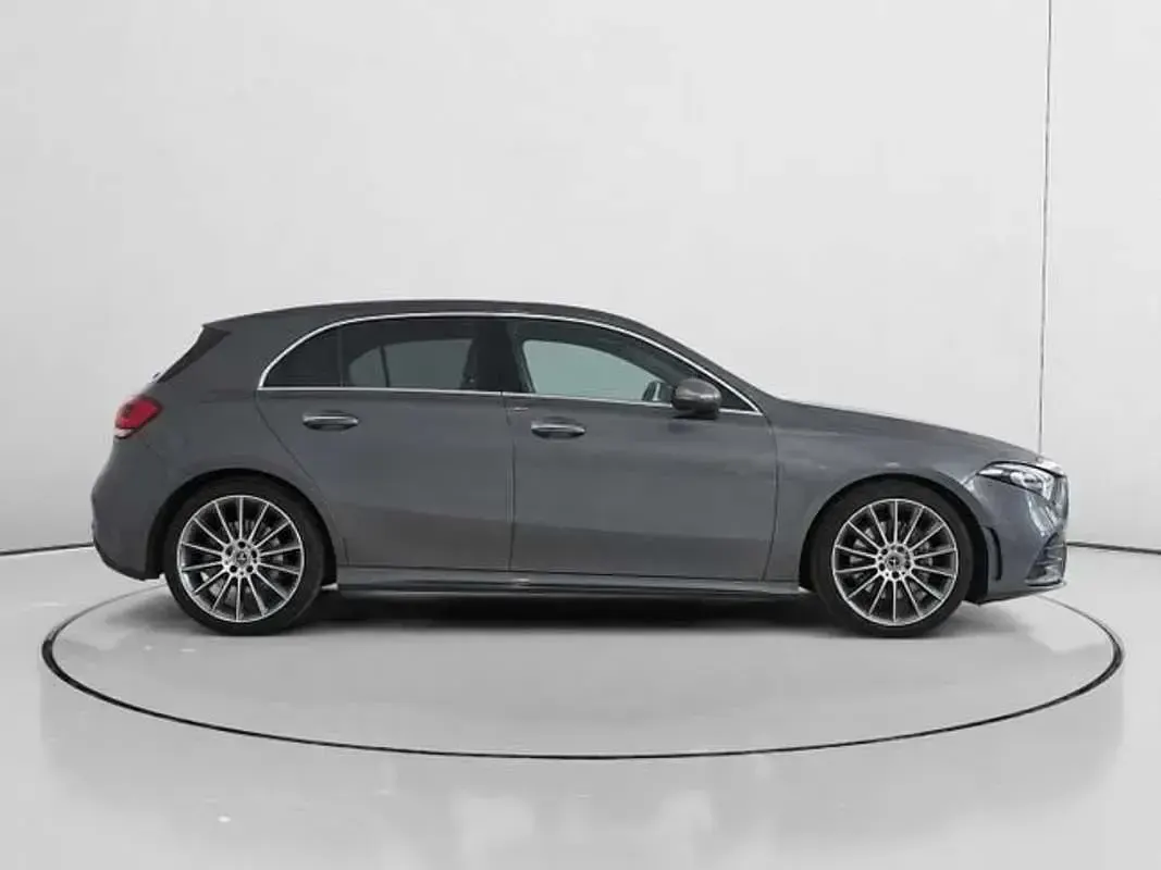 Usado Mercedes A200 163 CV (119 kW) 2022 Gris Utilitario