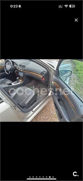 Usado Mercedes E280 Avantgarde 190 CV (139 kW) 2005 Beige Berlina