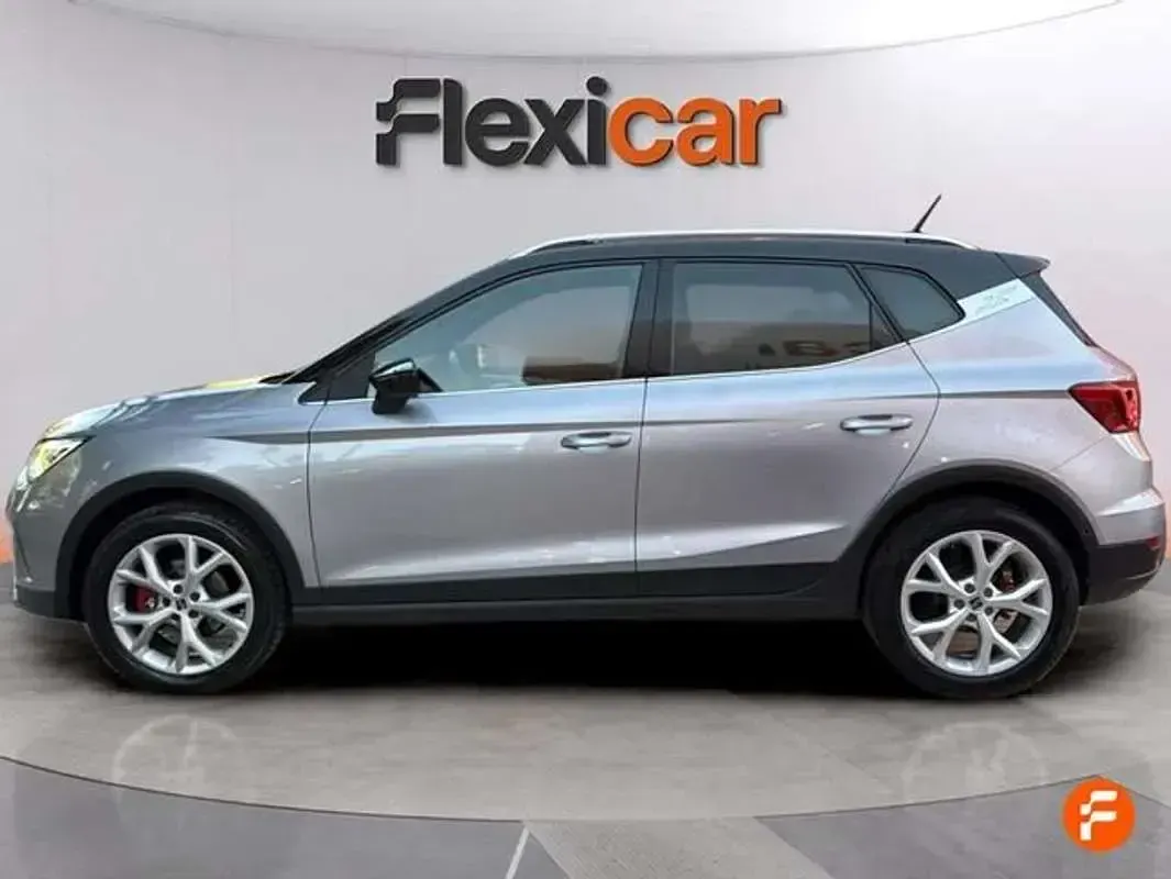 Usado Seat Arona FR 150 CV (110 kW) 2023 Gris SUV