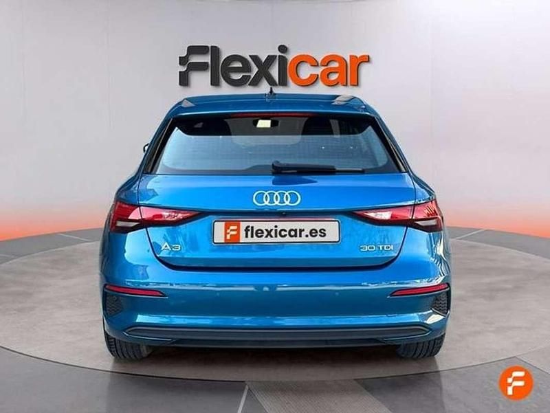 Usado Audi A3 Sportback 116 CV (85 kW) 2021 Azul Utilitario