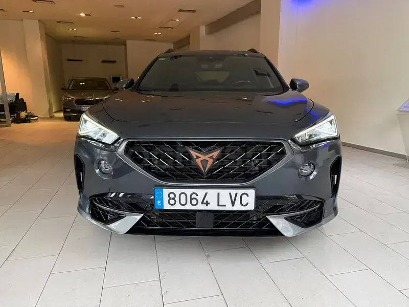 Usado Cupra Formentor VZ 310 CV (228 kW) 2021 Gris / plata SUV