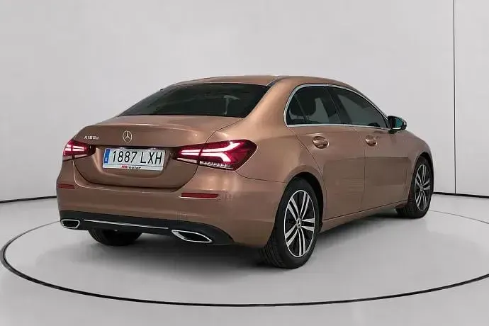Usado Mercedes A180 116 CV (85 kW) 2022 Berlina