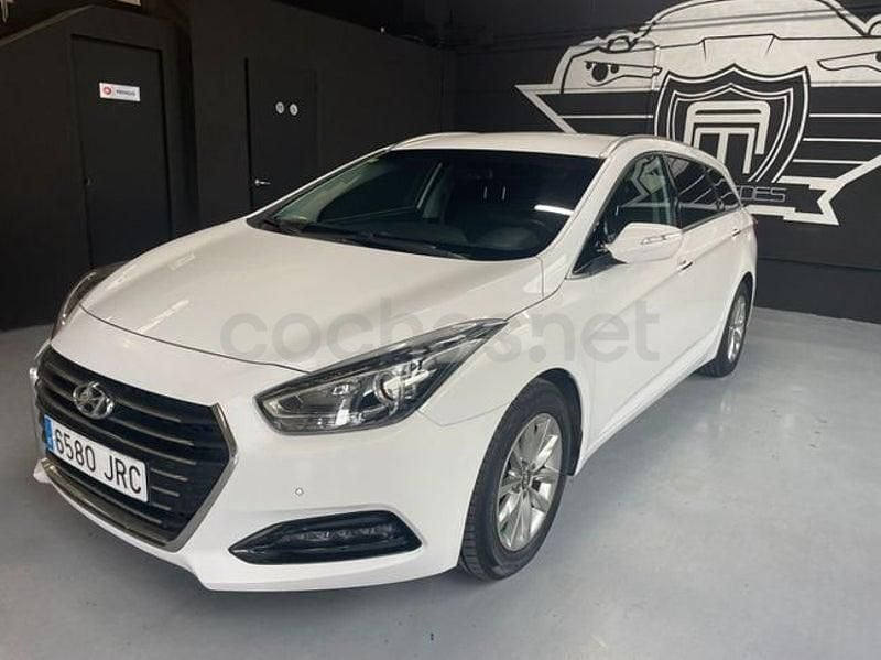Usado Hyundai i40 141 CV (103 kW) 2016 Blanco Familiar