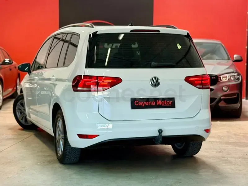 Usado VW Touran Business 115 CV (84 kW) 2020 Blanco Monovolumen