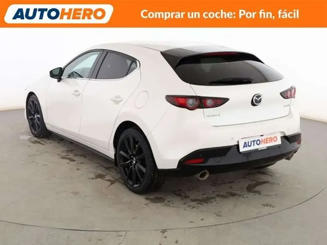 Käytetty Mazda 3 179 HP (131 kW) 2021 Valkoinen Sedan