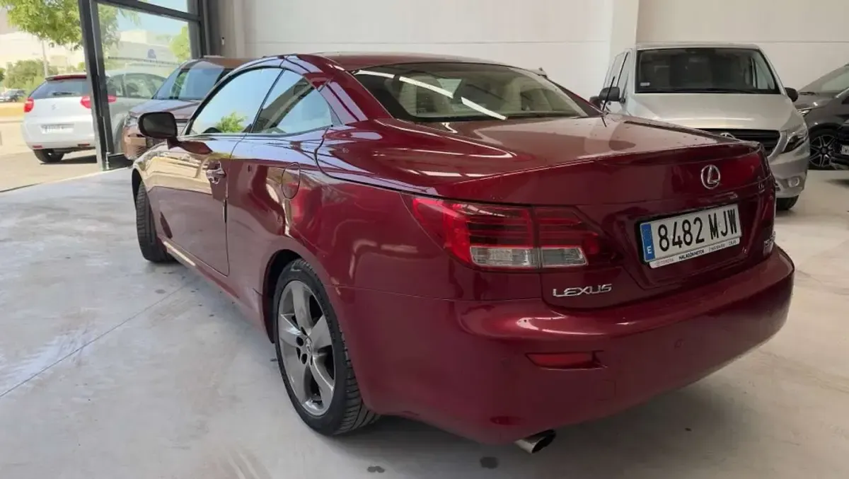 Usado Lexus IS250 Sport Line 208 CV (152 kW) 2009 Rojo Berlina